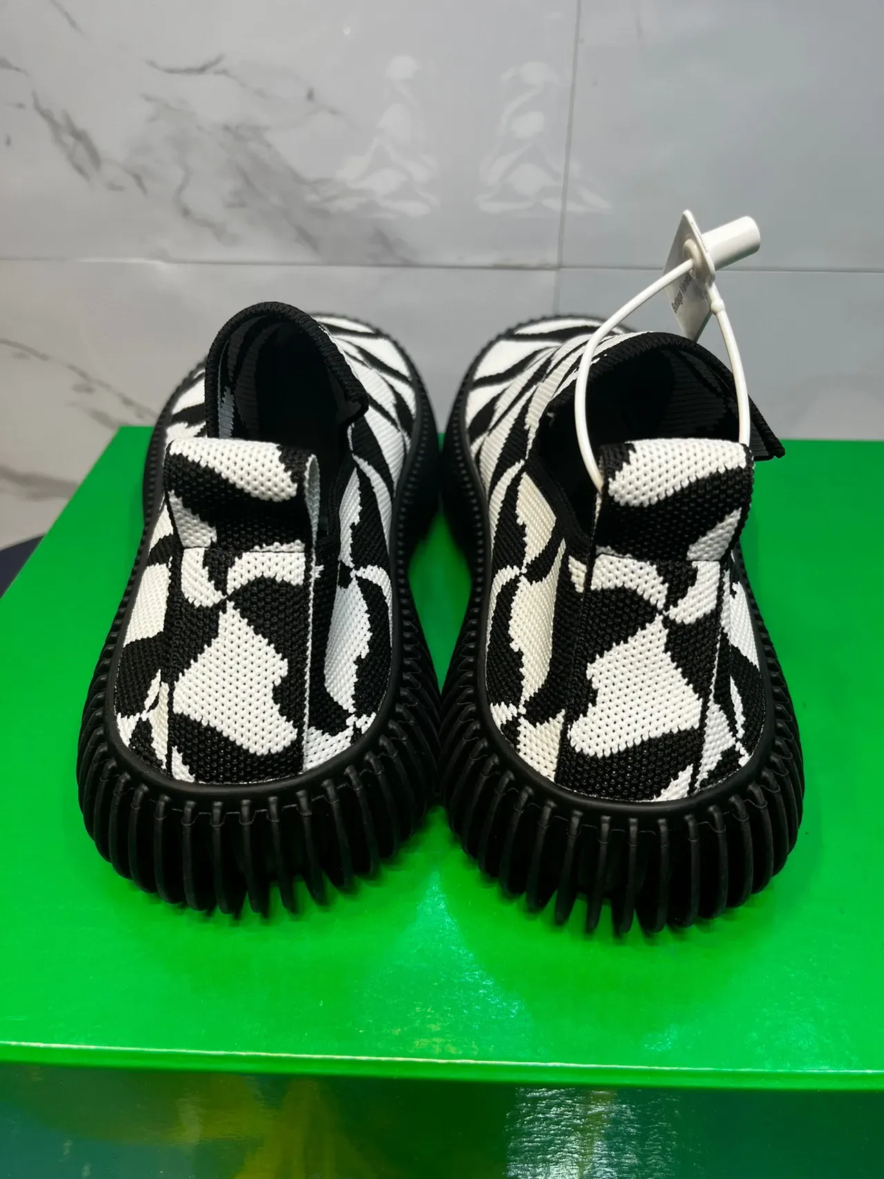 Black and White Geometric Knit Slip-On Lifestyle Sneakers 3