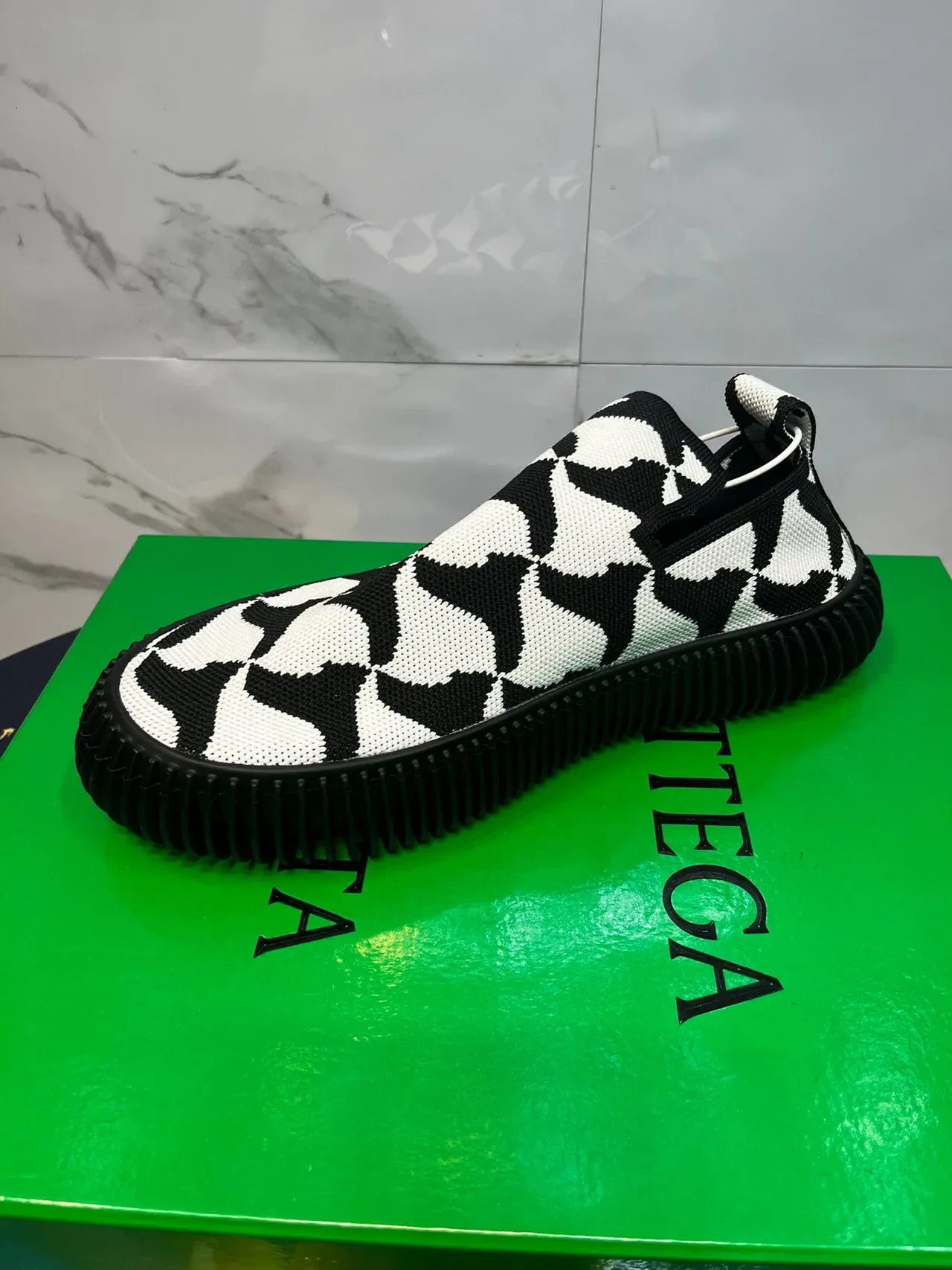 Black and White Geometric Knit Slip-On Lifestyle Sneakers 7