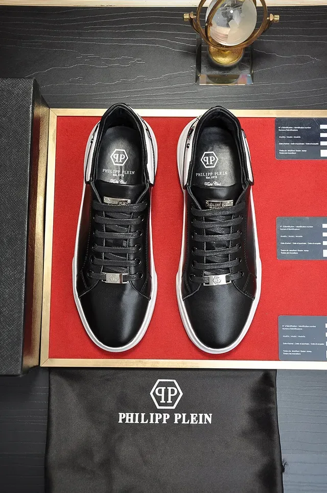 Black and White Platform Lifestyle Sneaker 9