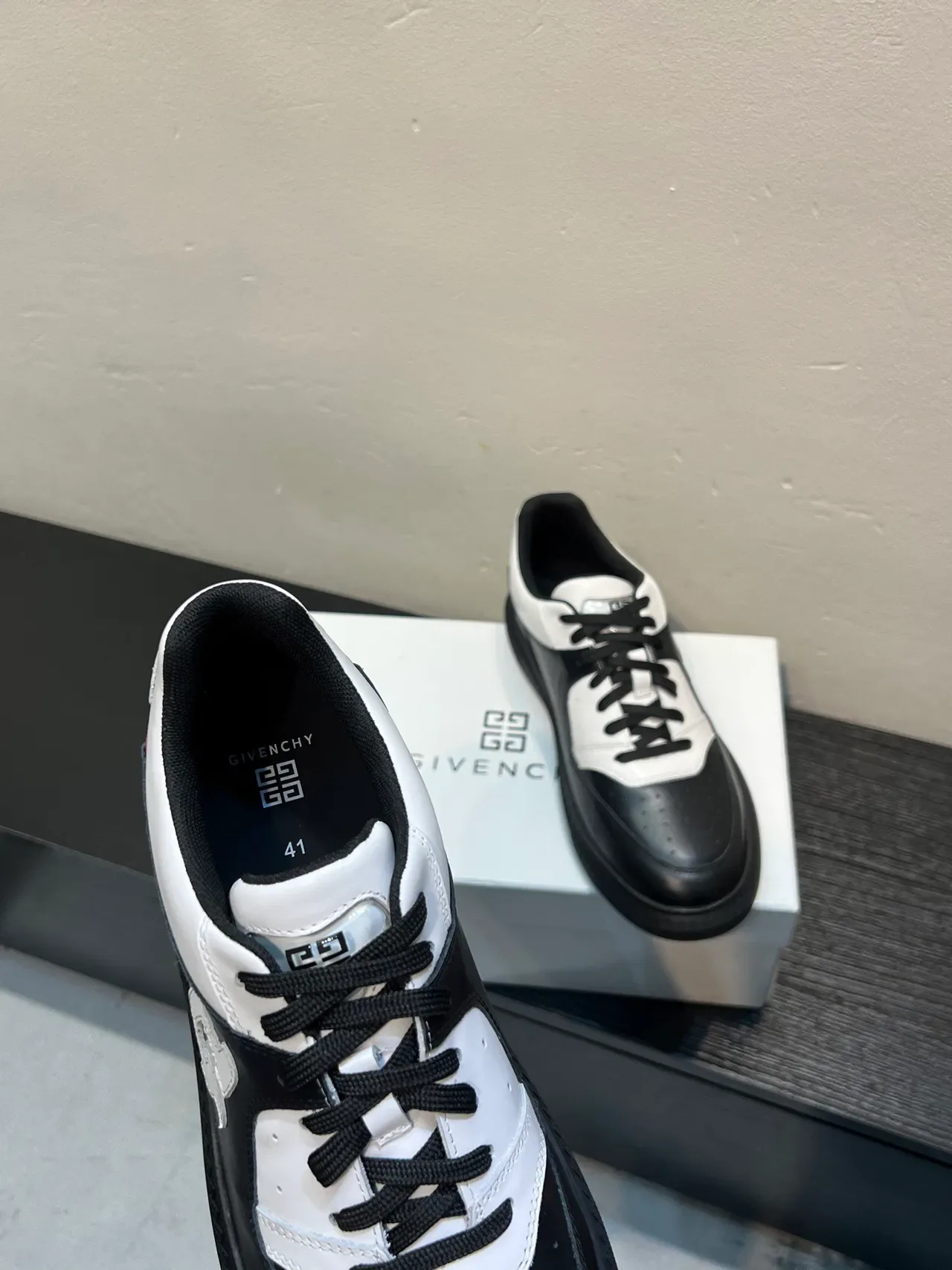 Black and White Two-Tone Leather Lifestyle Sneaker 7