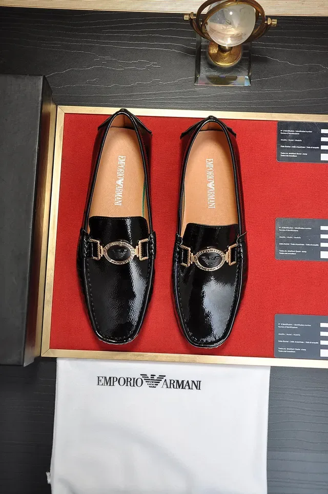 Black Brown Patent Leather Moc-Toe Loafer 9