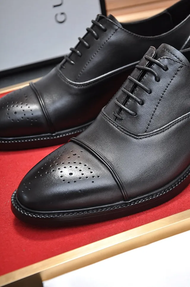 Black Cap-Toe Brogue Oxford Shoes 2