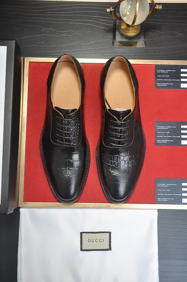 Black Crocodile-Embossed Cap-Toe Oxford Shoes 5