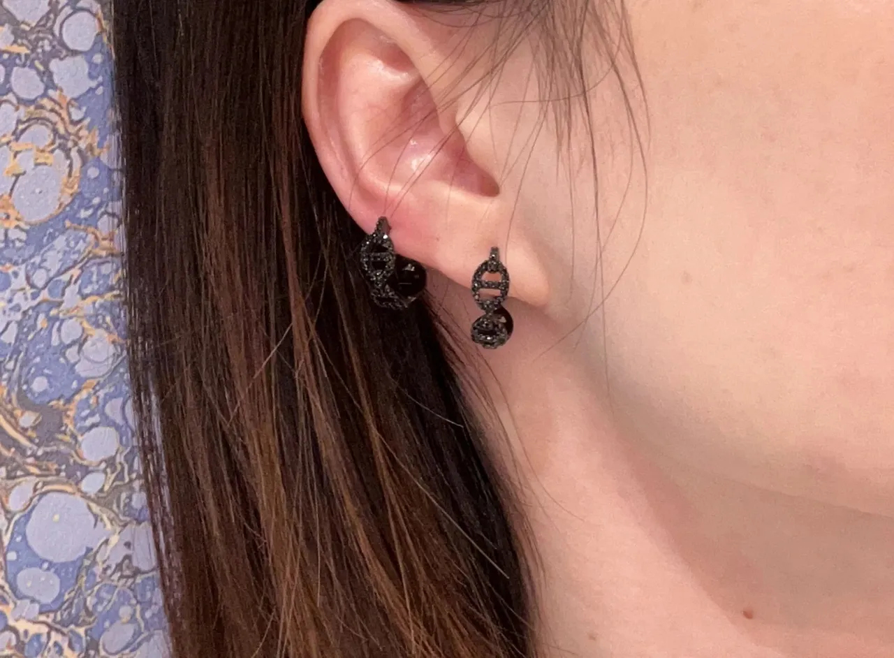 Black Gold Ornate Dangling Faceted Beads Earrings 2