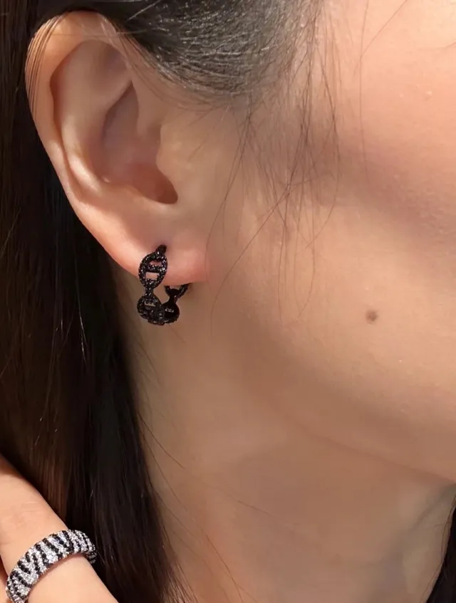 Black Gold Ornate Dangling Faceted Beads Earrings 4