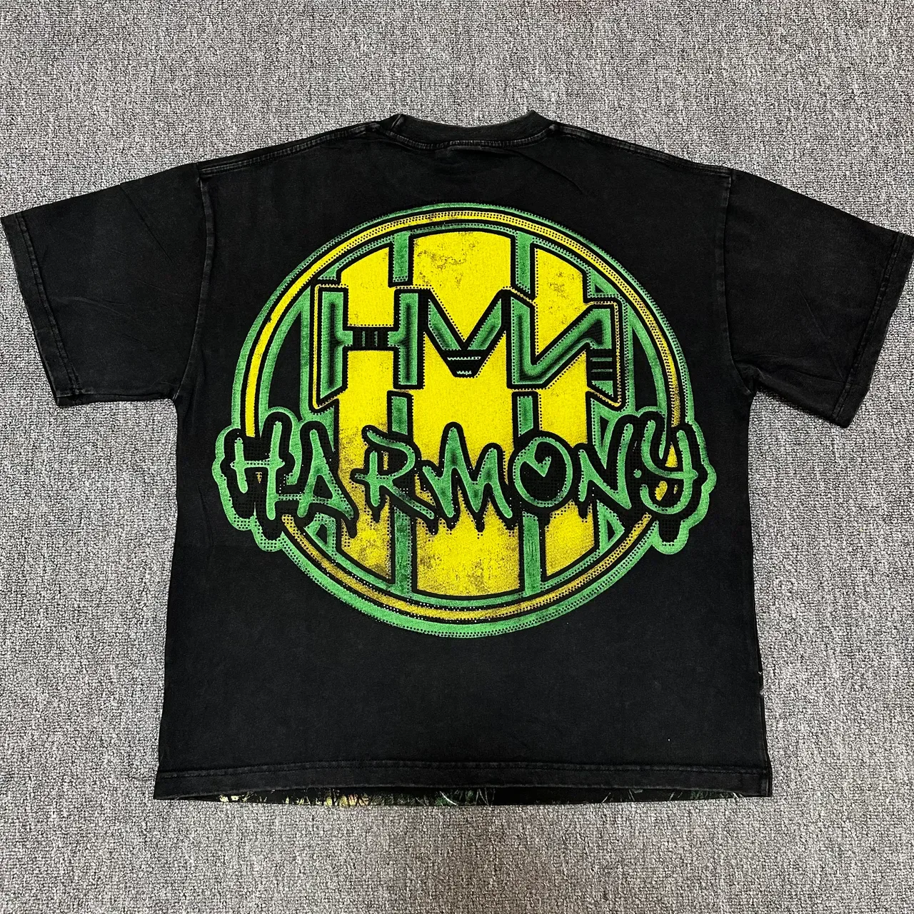 Black Graphic-Print Crew-Neck Short-Sleeve T-Shirt 2