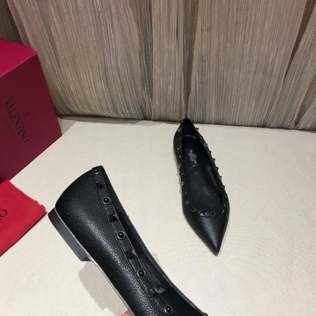 Black Pointed-Toe Studded Ballet Flats 7