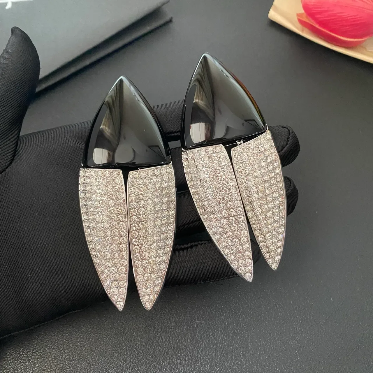 Black Silver Sharp Triangular Silhouette Glossy Resin Top Jewelry 6