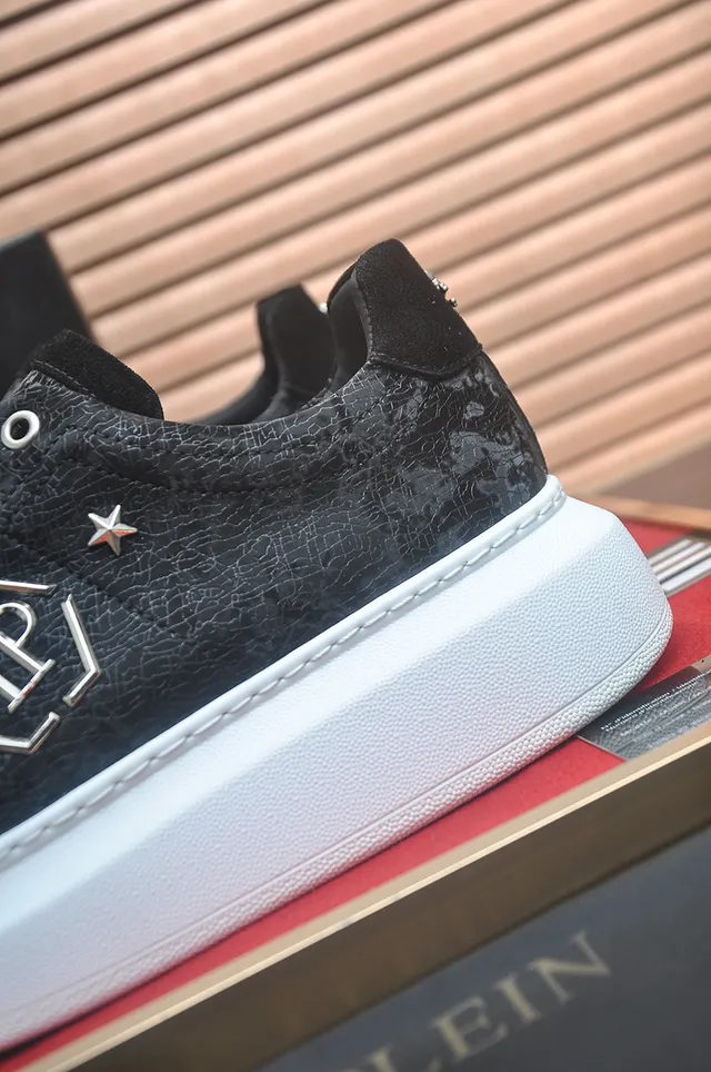 Black Textured Upper White Platform Sole Low-Top Sneaker 2