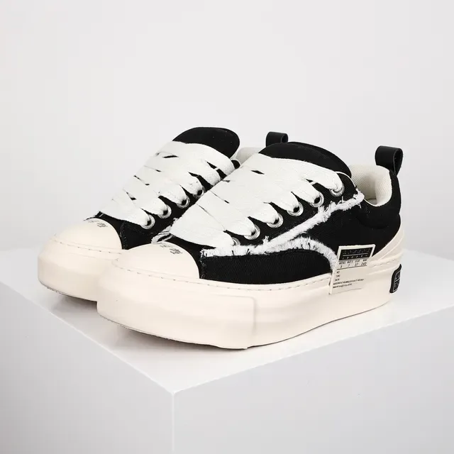 Black White Canvas Upper Frayed Seam Detail Sneakers 2