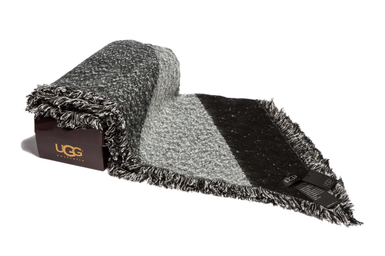Black White Heavily Fringed Edge Dense Felted Weave Scarve 8