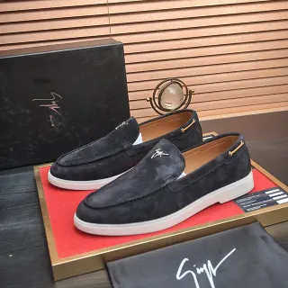 Daim noir blanc semelle contraste loafers