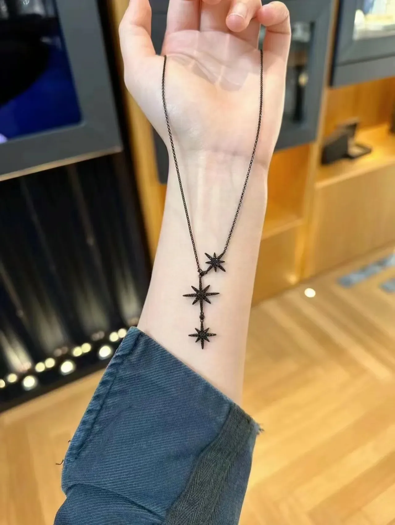 Blackened Metal Stacked Star Pendant Necklace 7