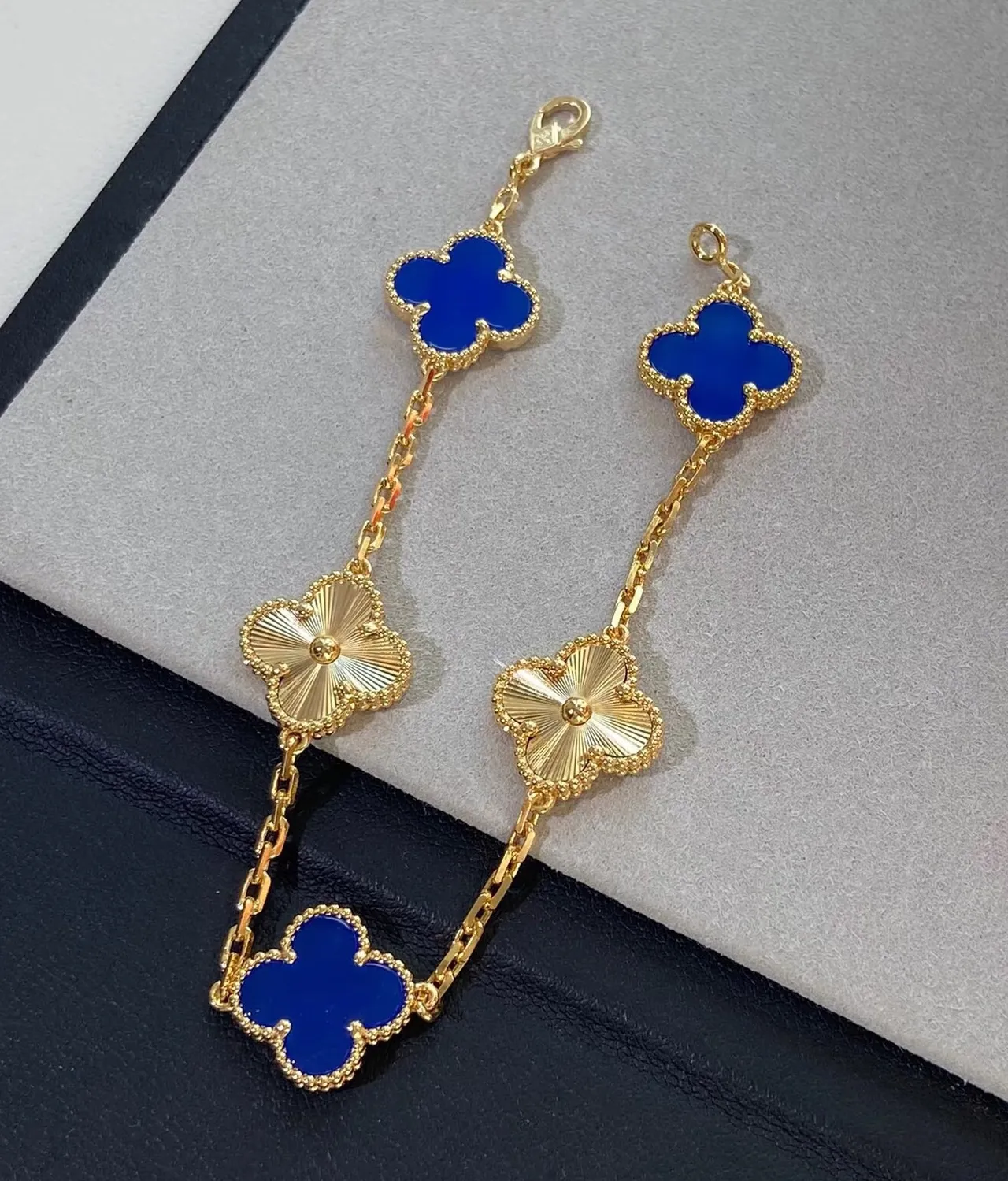 Blue Gold Chain-Link Three Clover Motifs Bracelet 3