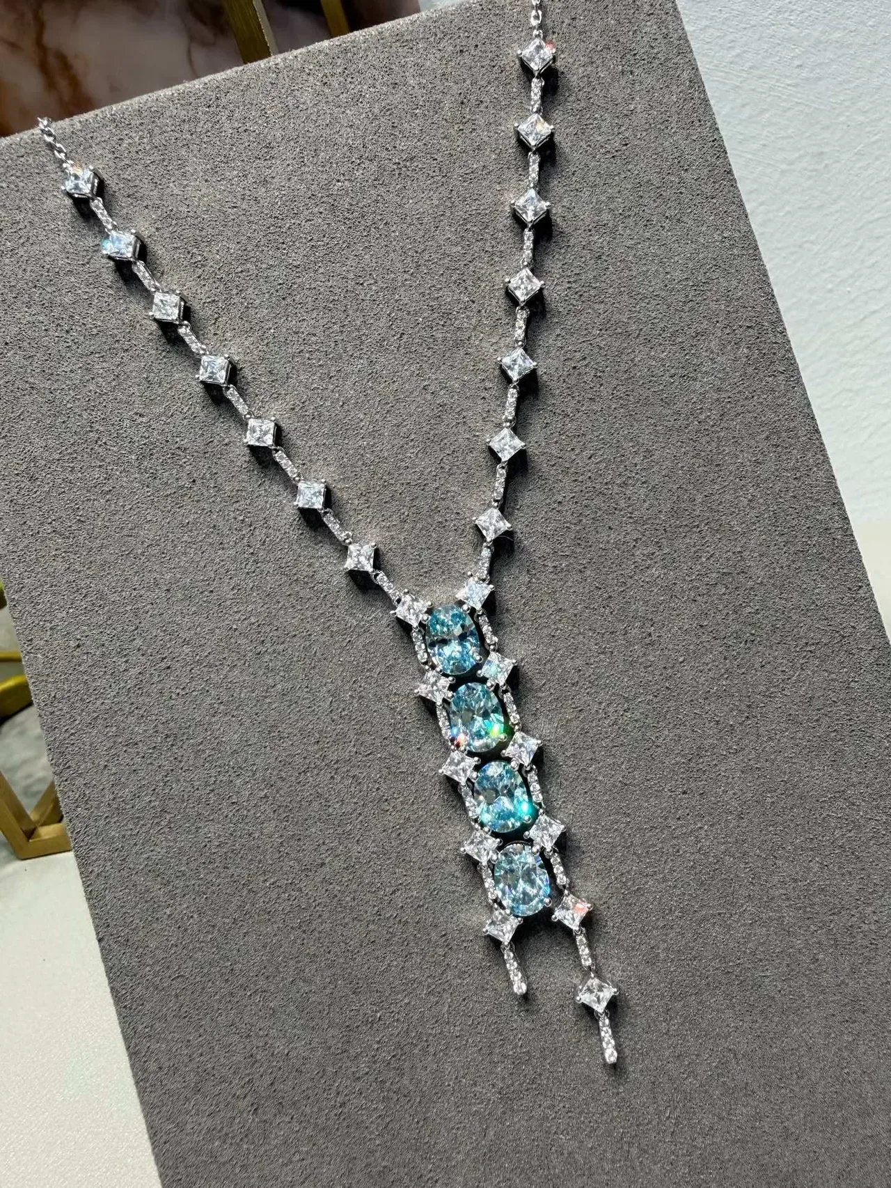 Blue Silver V-Drop Pendant Oval Gemstones Necklace 4