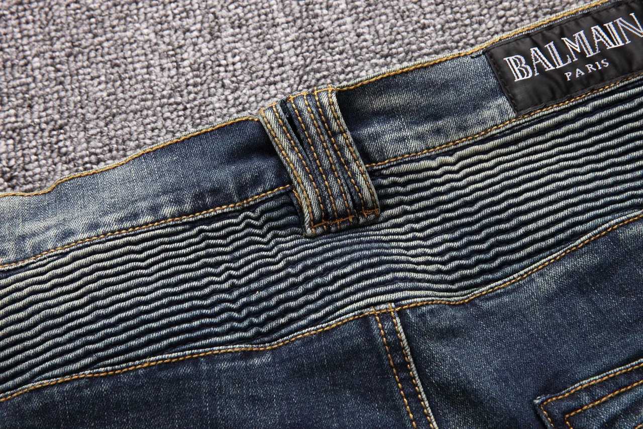 Blue White Distressed Zippered Pockets Shorts 4