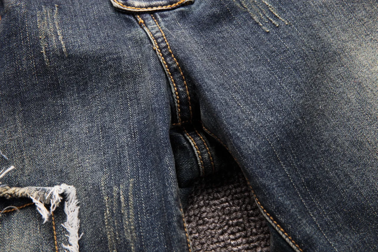 Blue White Distressed Zippered Pockets Shorts 7