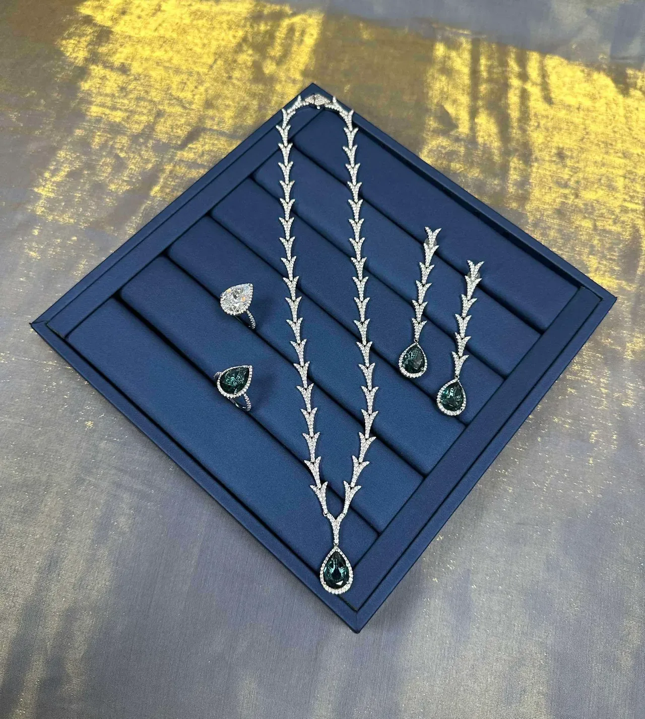 Branching Pavé Chain Teardrop Pendant Necklace 7