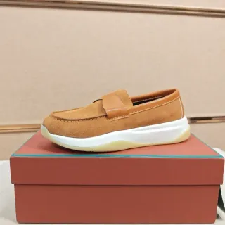棕米色麂皮鞋面 钱币带乐福鞋
