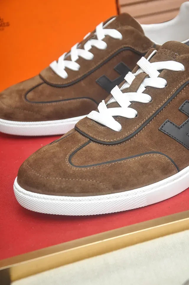 Brown Black Suede Upper Contrasting Logo And Heel Tab Lifestyle Sneakers 2