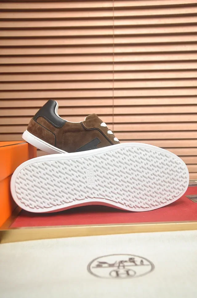 Brown Black Suede Upper Contrasting Logo And Heel Tab Lifestyle Sneakers 3