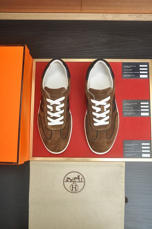 Brown Black Suede Upper Contrasting Logo And Heel Tab Lifestyle Sneakers 5