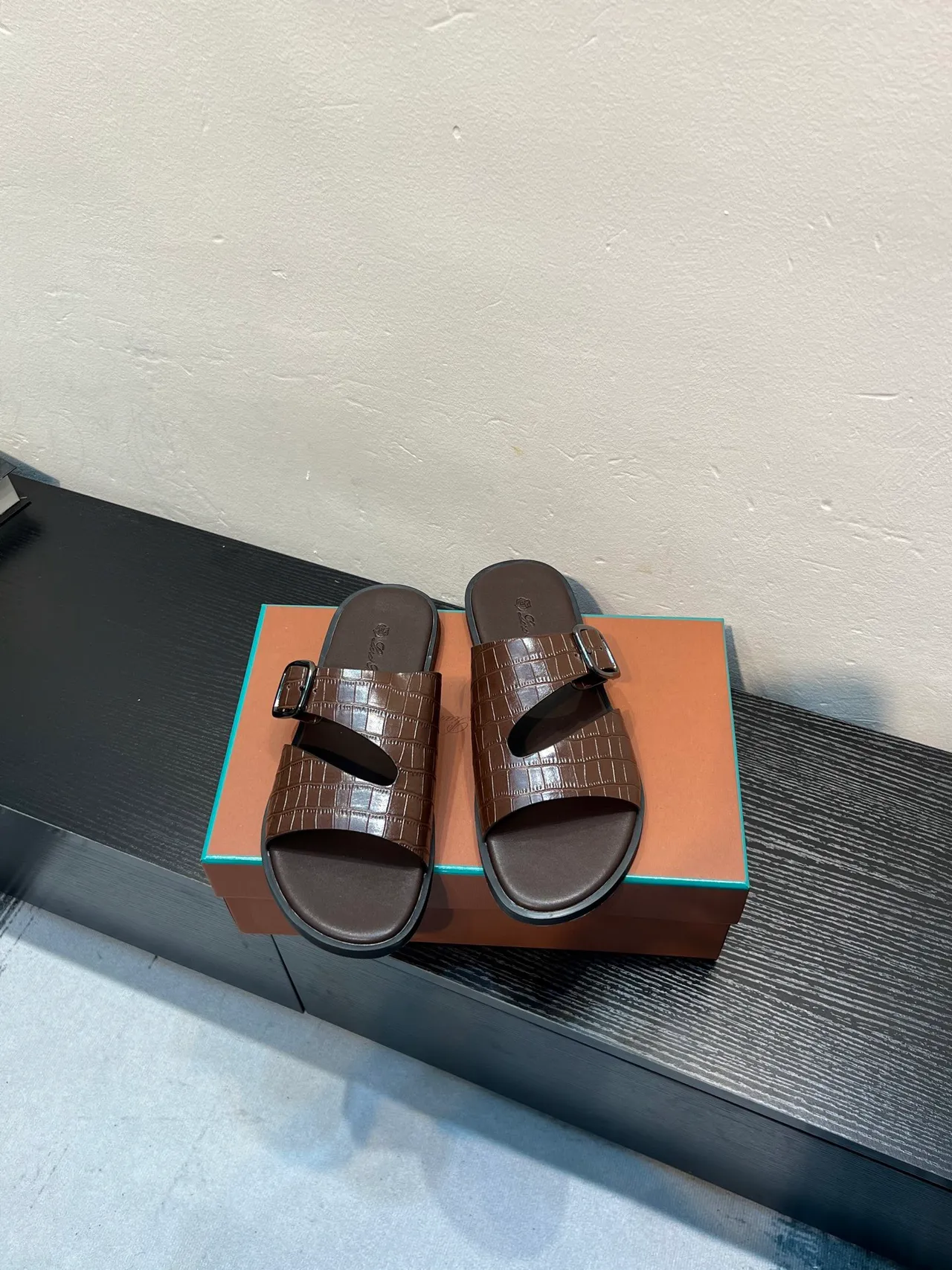 Brown Croc-Embossed Buckle Strap Casual Sandal 2
