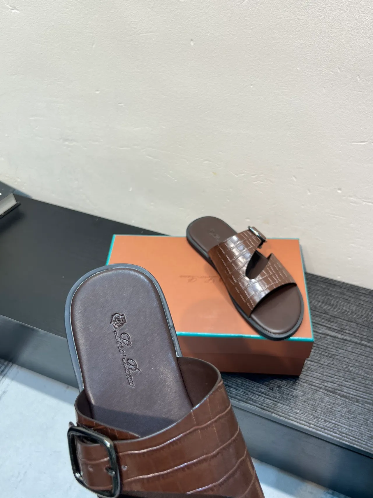 Brown Croc-Embossed Buckle Strap Casual Sandal 7