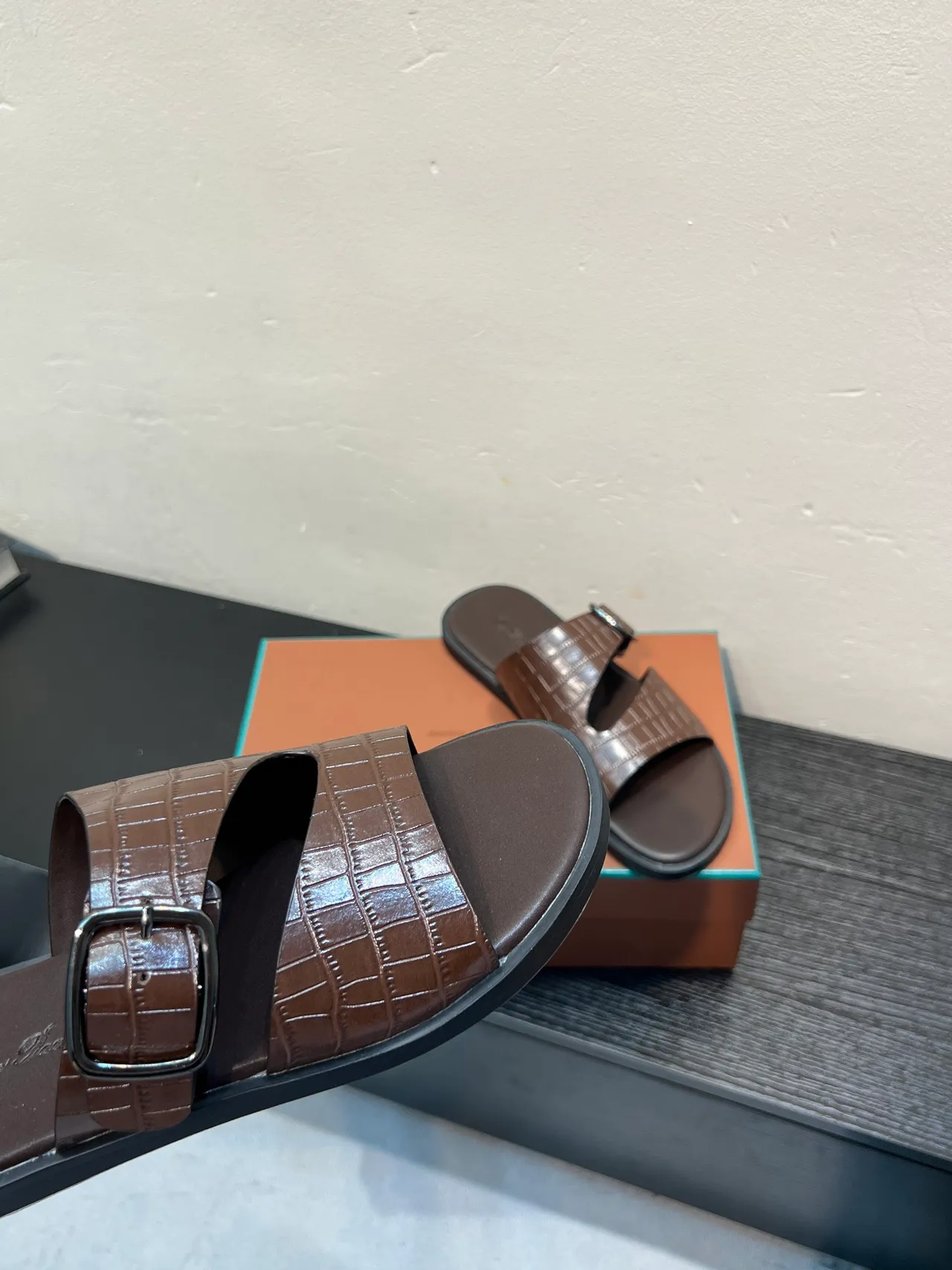 Brown Croc-Embossed Buckle Strap Casual Sandal 8