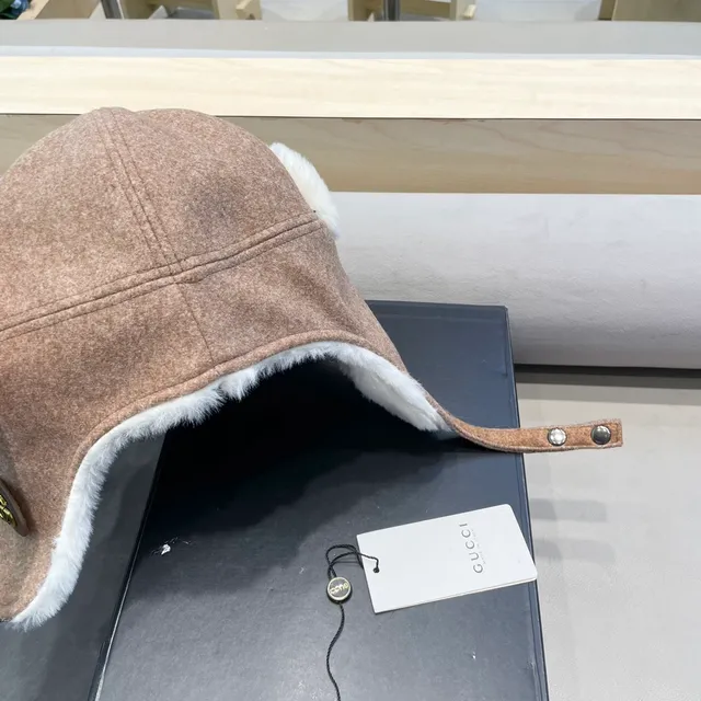 Brown White Trapper-Style Wool-Blend Exterior Beanie 5