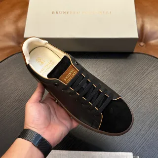 Brunello Cucinelli काला भूरा चमड़ा और स्यूड गोल्ड फॉइल ब्रांडिंग कैजुअल जूते