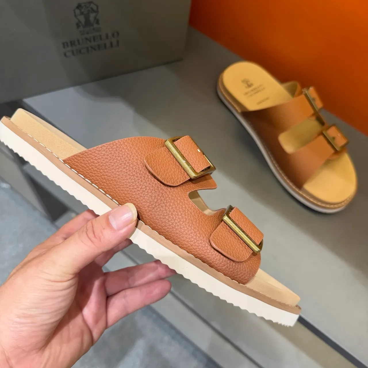 Brunello Cucinelli Sandales Casuales à Double Bretelle avec Boucle 4