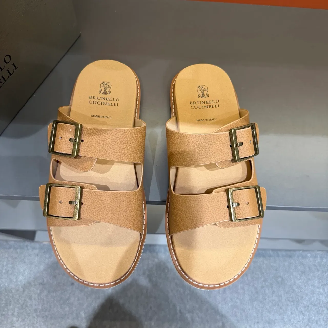 Brunello Cucinelli Sandales Casuales à Double Bretelle avec Boucle 15