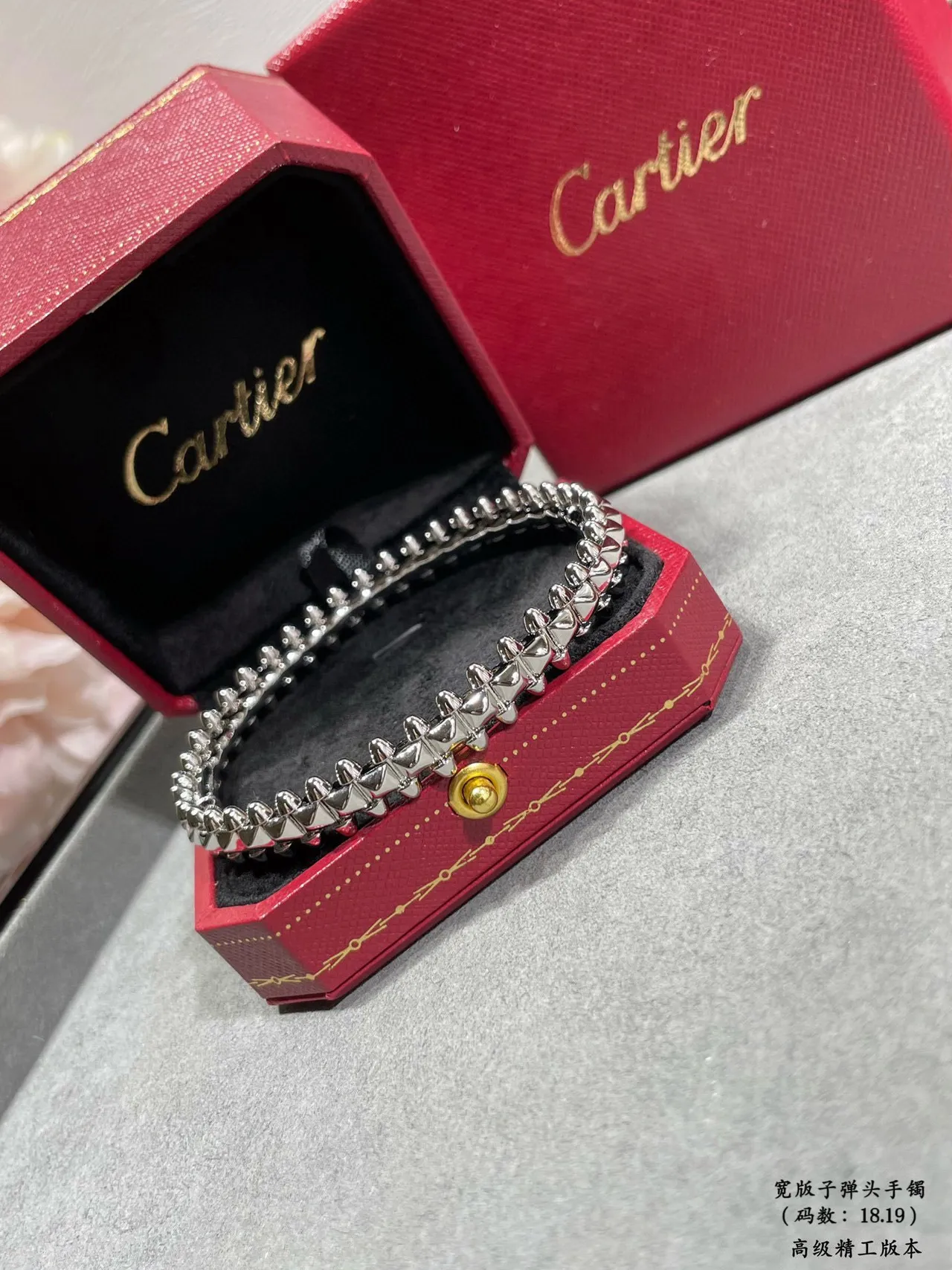 Bullet-Head Bracelet Gold Rigid Link Studded Bracelet 8