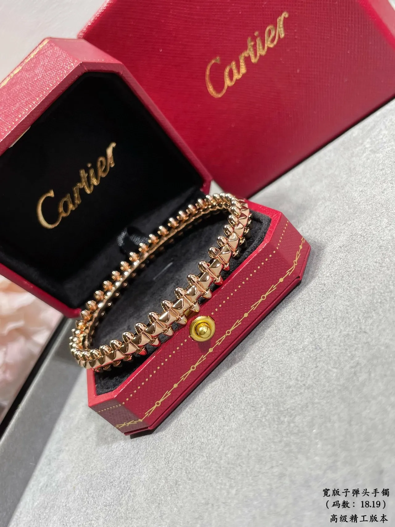 Bullet-Head Bracelet Gold Rigid Link Studded Bracelet 9