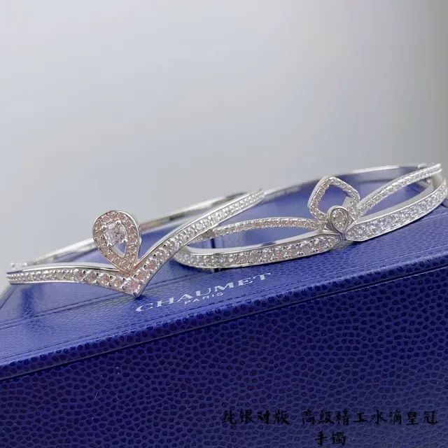 CHAUMET Liens-Inspired V-Shaped Pavé Teardrop Bracelet 3