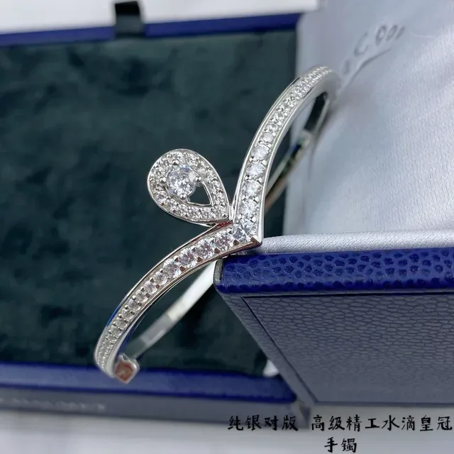 CHAUMET Liens-Inspired V-Shaped Pavé Teardrop Bracelet 5