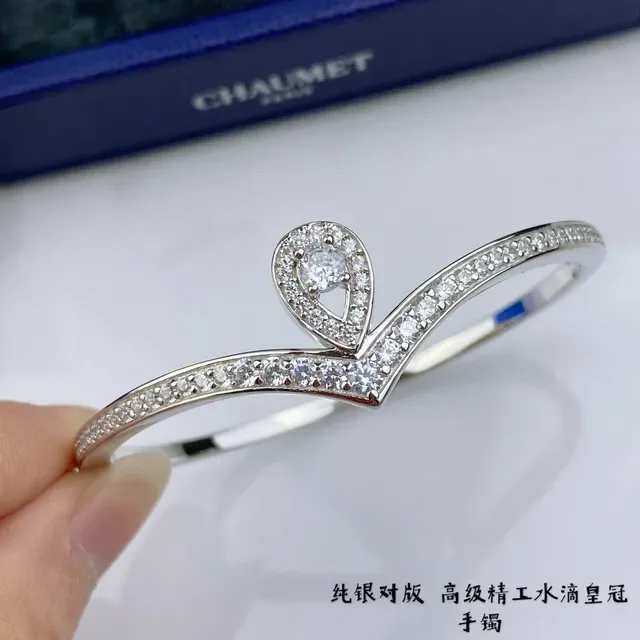 CHAUMET Liens-Inspired V-Shaped Pavé Teardrop Bracelet 6