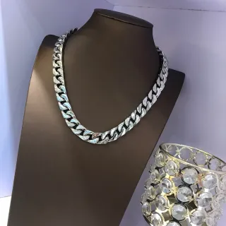 Chunky Curb-Link سلسلة عنق لون فضي