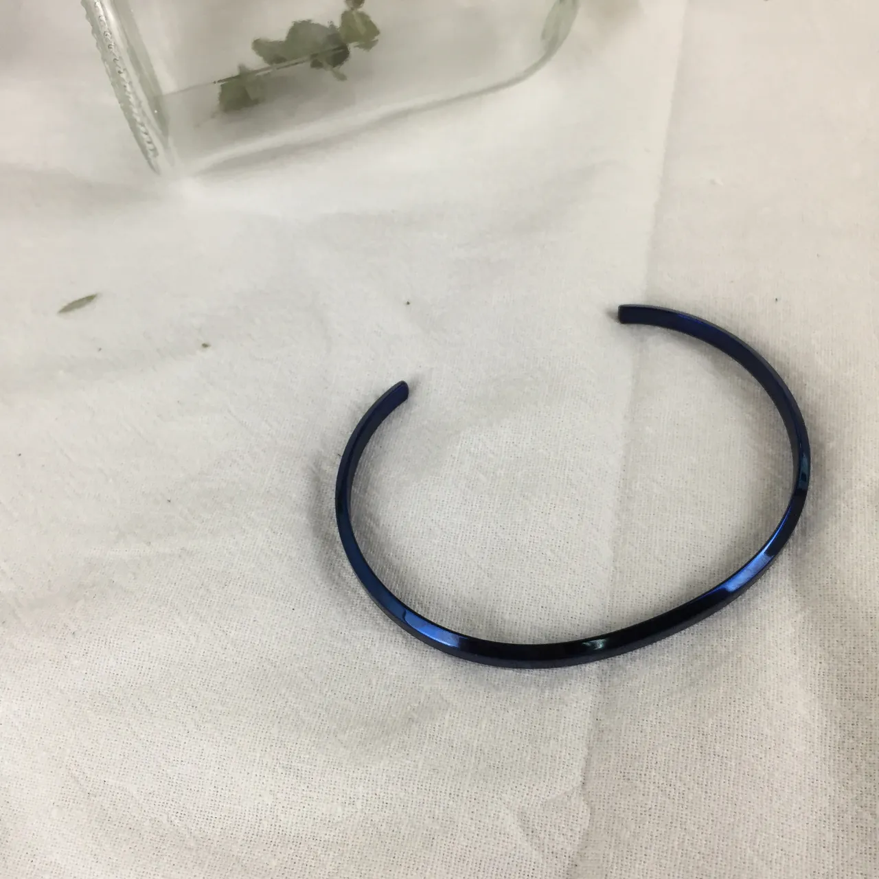 Daniel Wellington Blue Black Minimalist Open C-Shaped Bracelet 2
