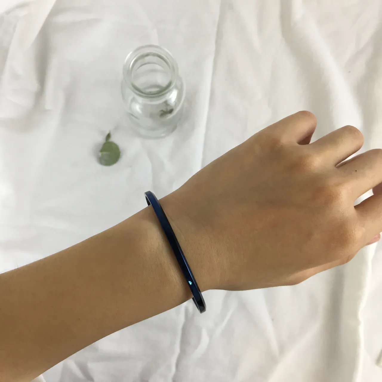 Daniel Wellington Blue Black Minimalist Open C-Shaped Bracelet 3