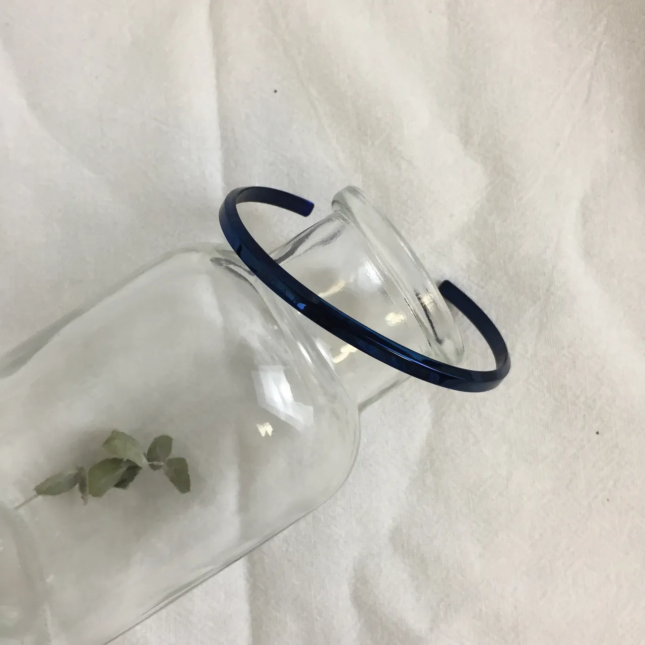Daniel Wellington Blue Black Minimalist Open C-Shaped Bracelet 4