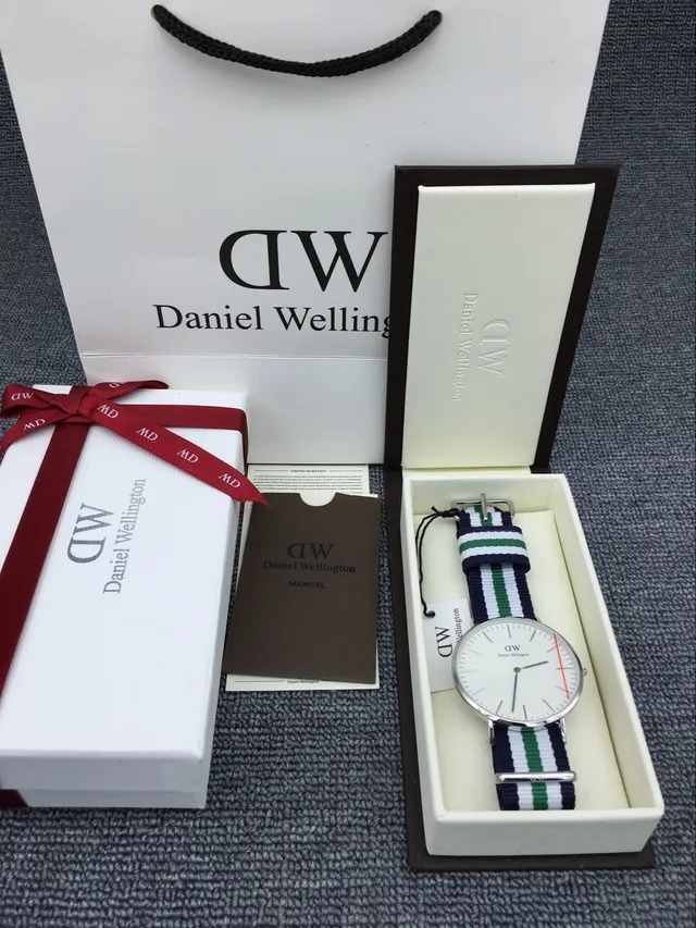 Daniel Wellington Montre Classique Blanc Marine Cadran Minimaliste Boîtier Acier Inoxydable Quartz 6