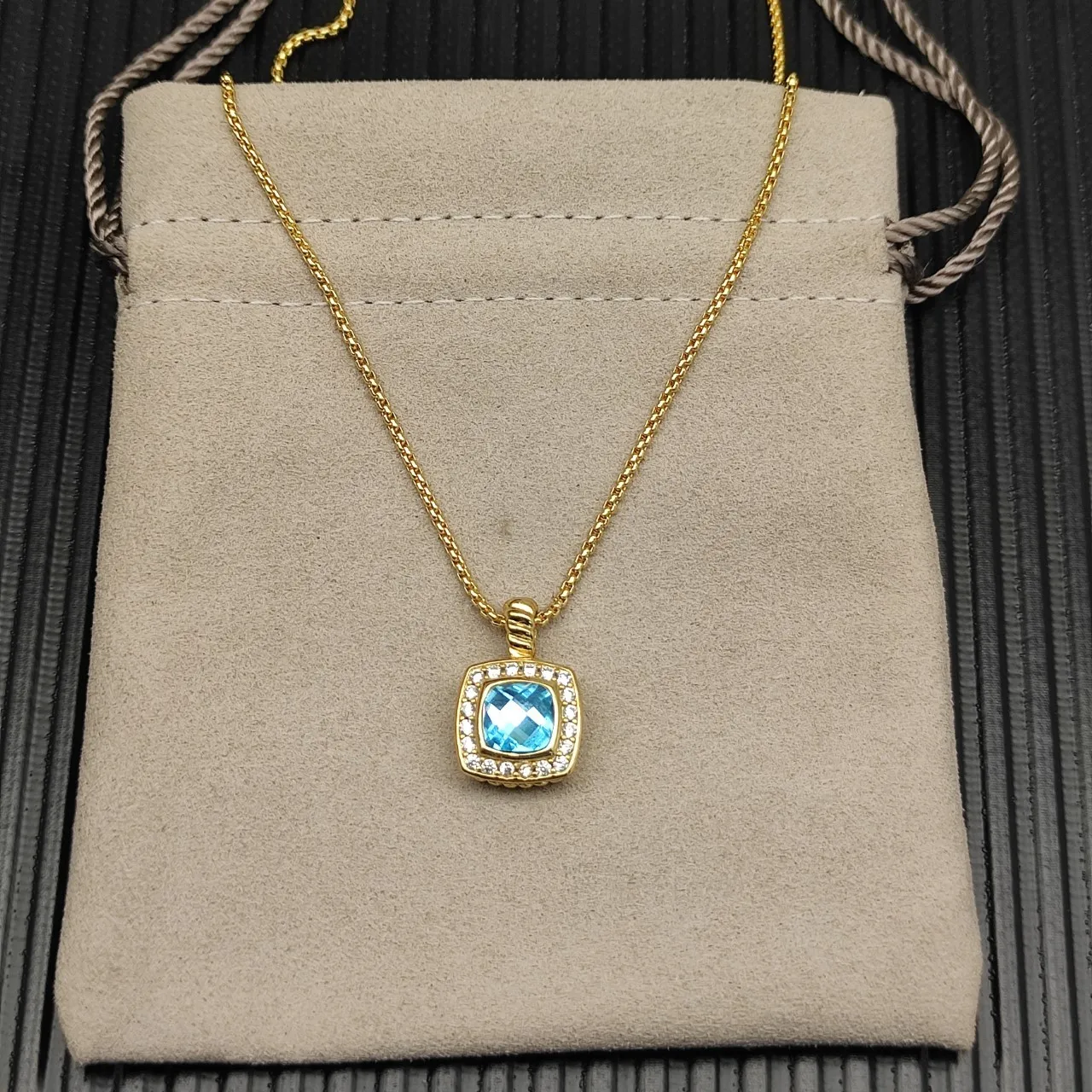 David Yurman Albion 蓝顶宝石和钻石光环吊坠项链 8