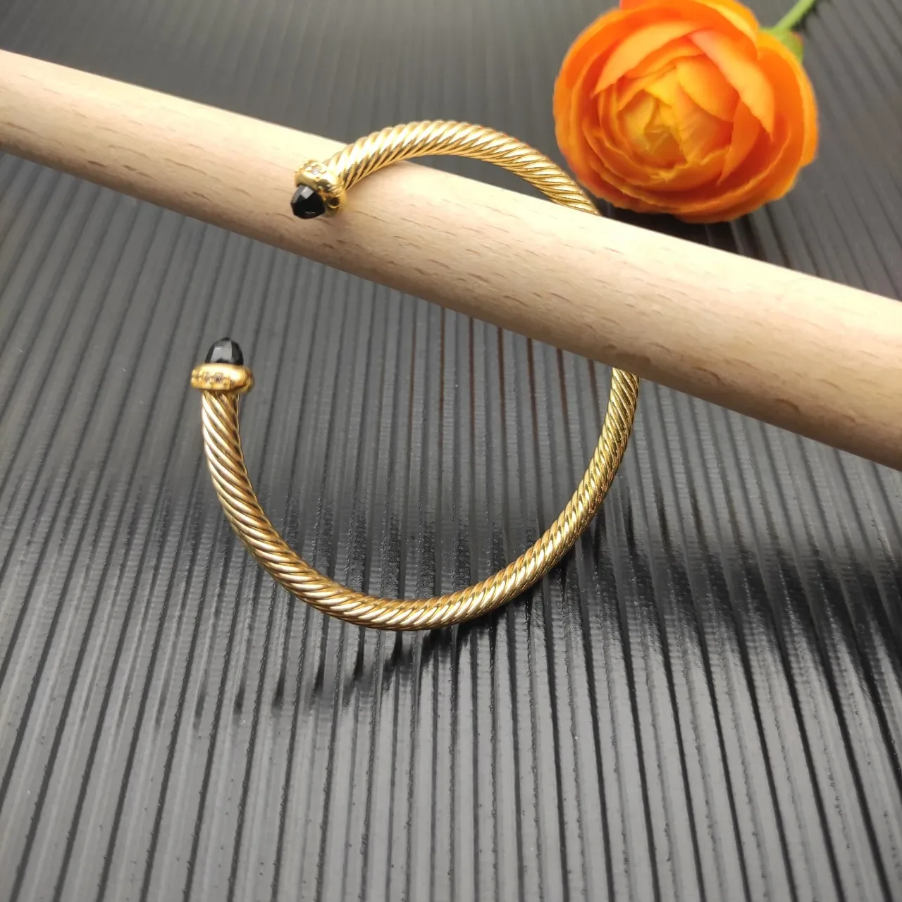 David Yurman Cable Classic Twisted Gold-Tone and Black Onyx Bracelet 4