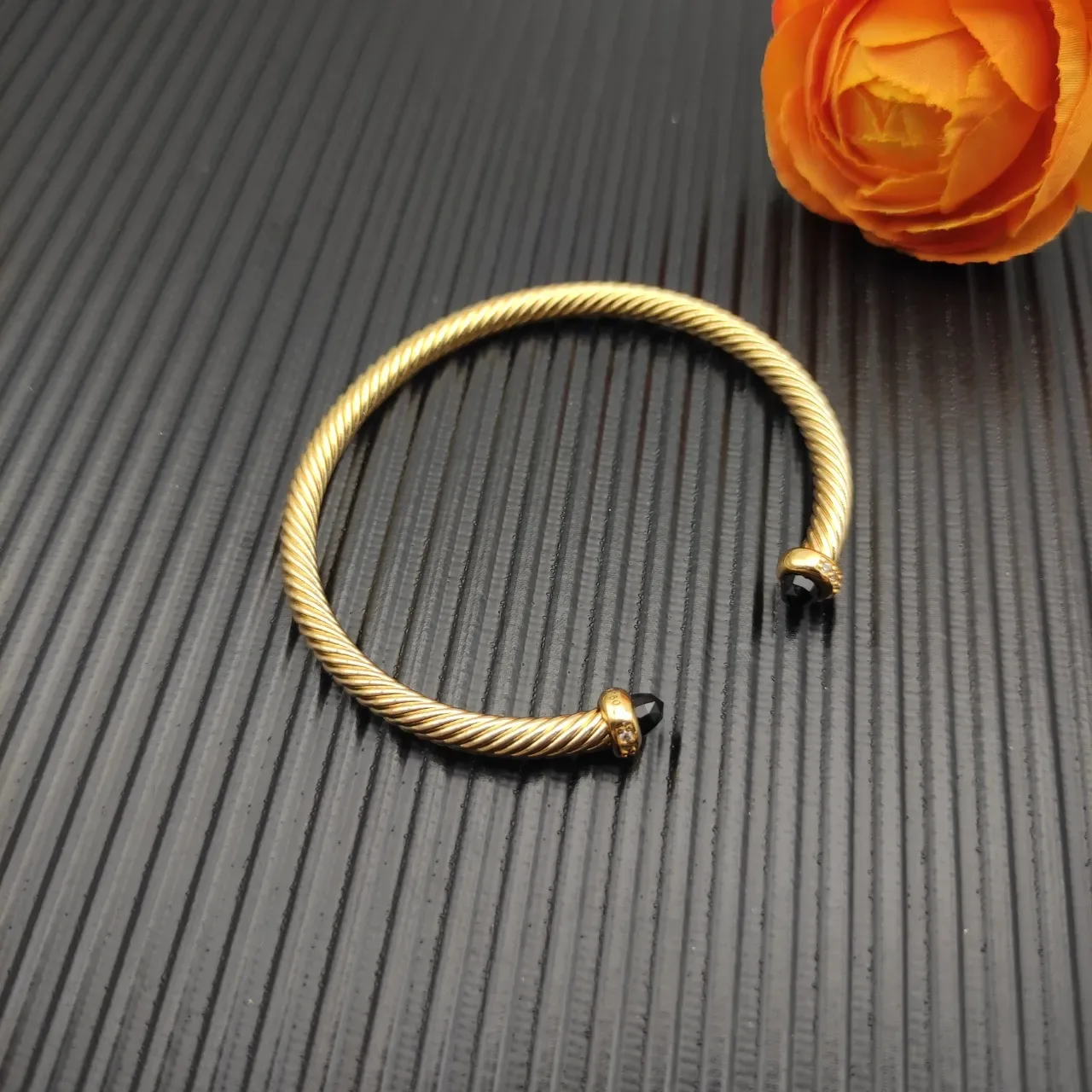 David Yurman Cable Classic Twisted Gold-Tone and Black Onyx Bracelet 7