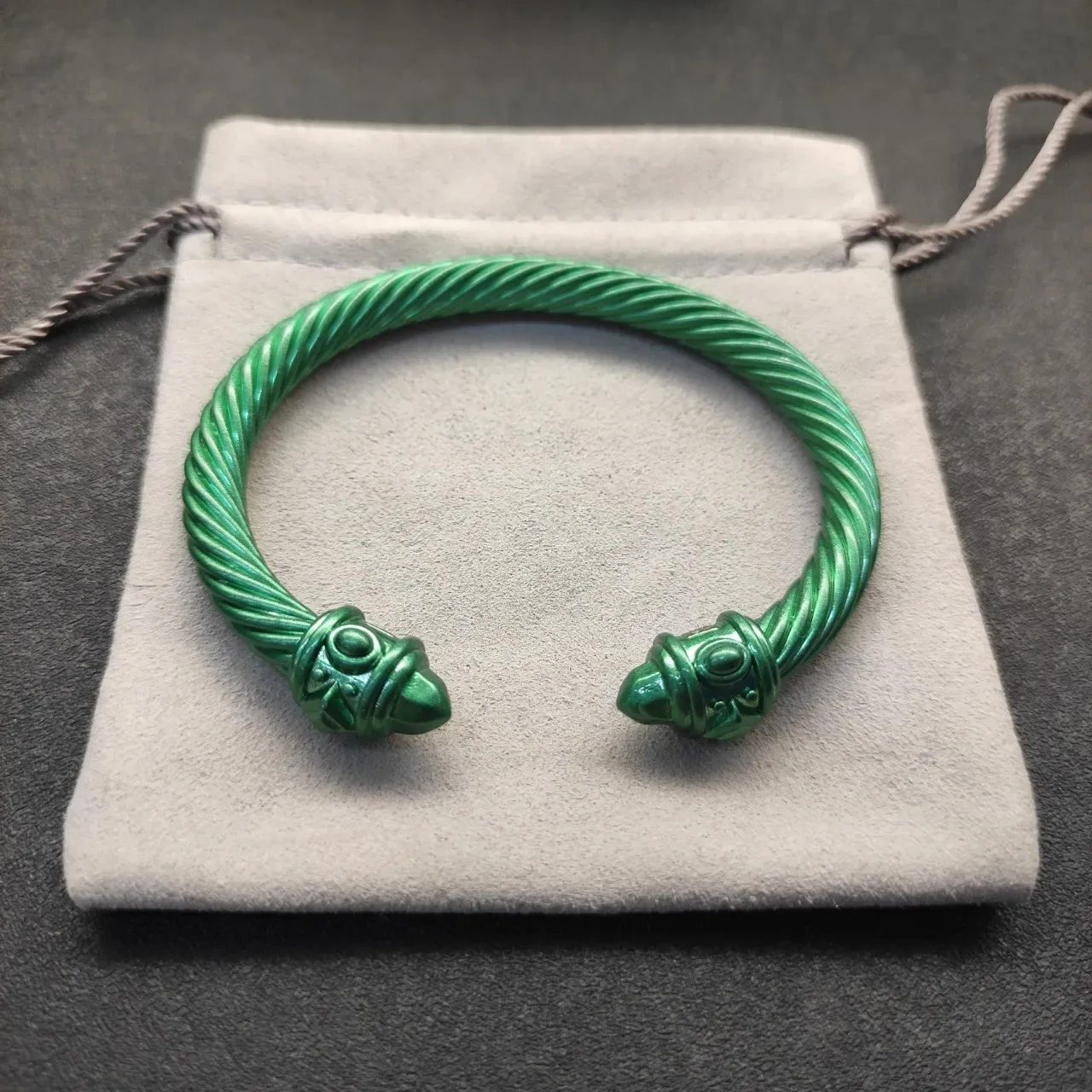 David Yurman Cable Classics Serpent Green Twisted Head Terminals Bracelet 9