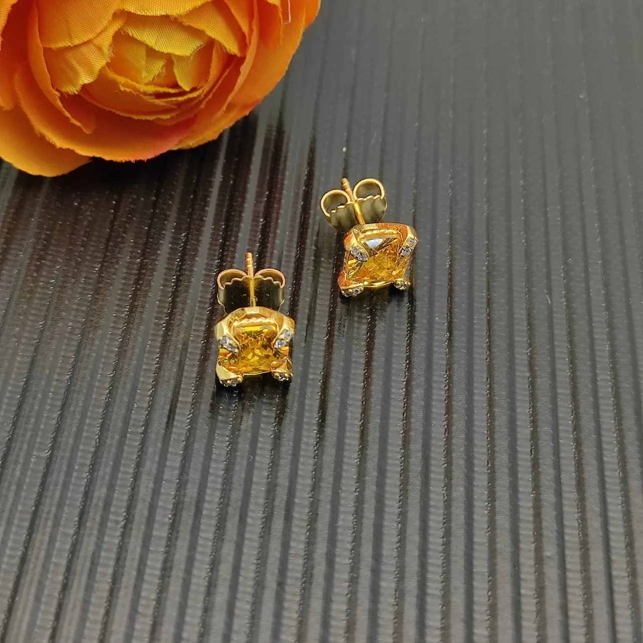 David Yurman Gold-Tone Citrine and Diamond Stud Earrings 8