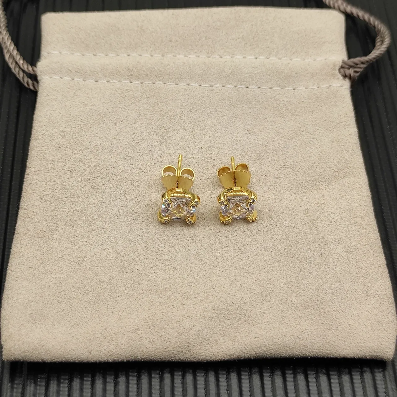 David Yurman Gold-Tone Square-Cut Stud Earrings 9