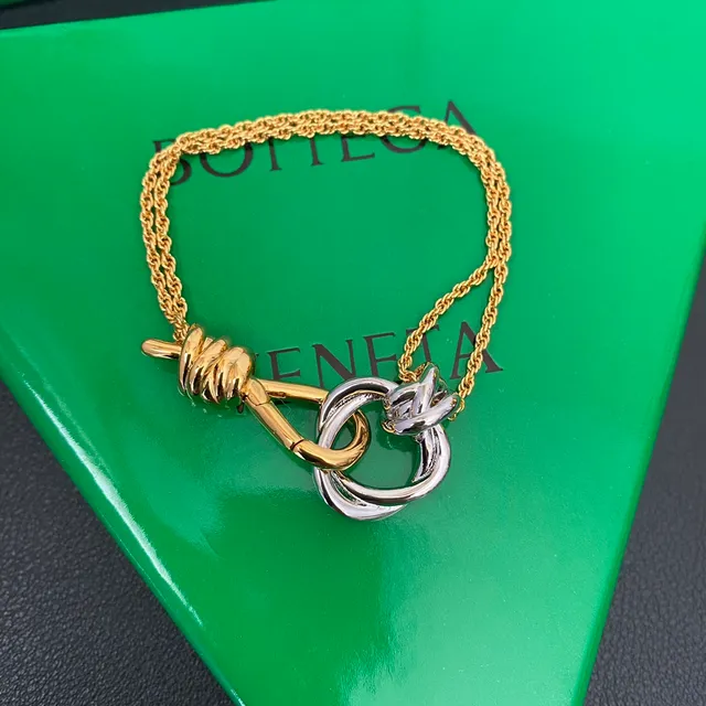 Dual-Tone Gold and Silver Twisted Knot Rope Chain Bracelet 9